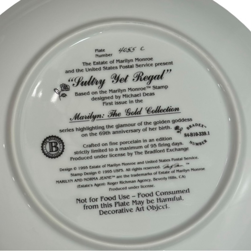 Marilyn Monroe “Sultry But Regal” Vintage Collectors Plate 8 1/4 inch - Picture 3 of 3